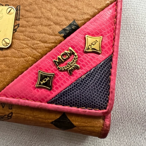 ❌❌❌Authentic Preloved MCM wallet❌❌❌ - Picture 6 of 15